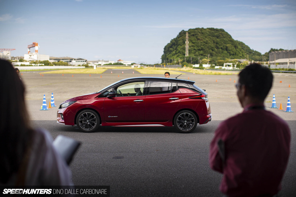 We Drive The Leaf Nismo