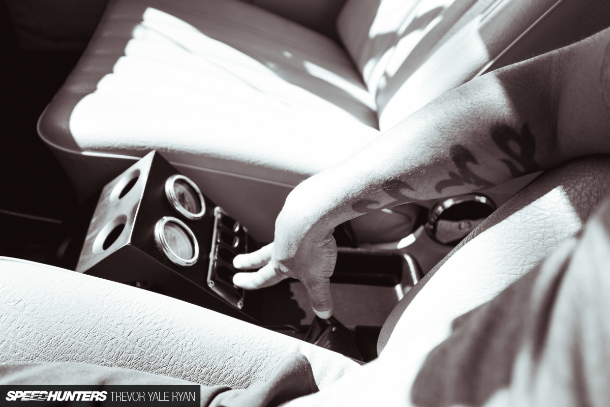 2018-SH-3-Mercedes-W114-On-Air-Trevor-Ryan_030