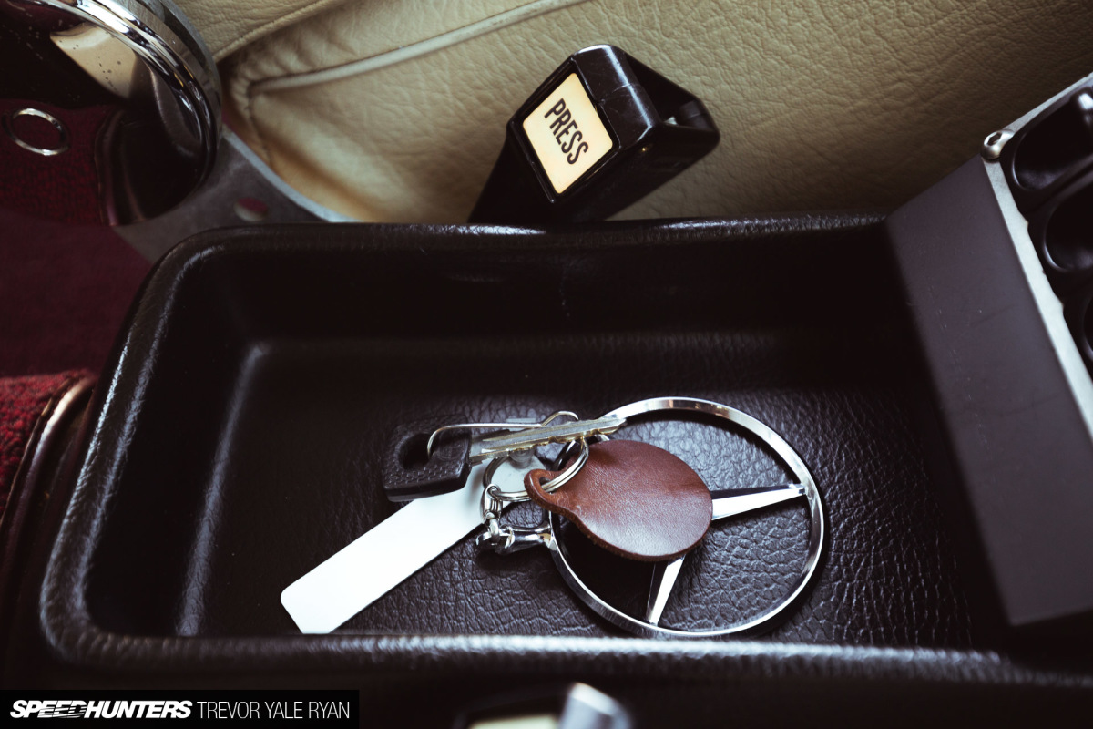 2018-SH-3-Mercedes-W114-On-Air-Trevor-Ryan_031