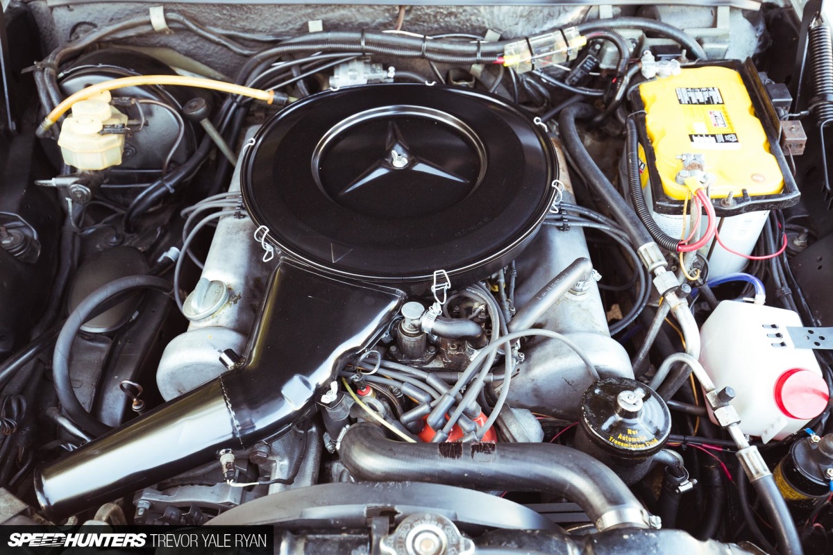 2018-SH-3-Mercedes-W114-On-Air-Trevor-Ryan_052