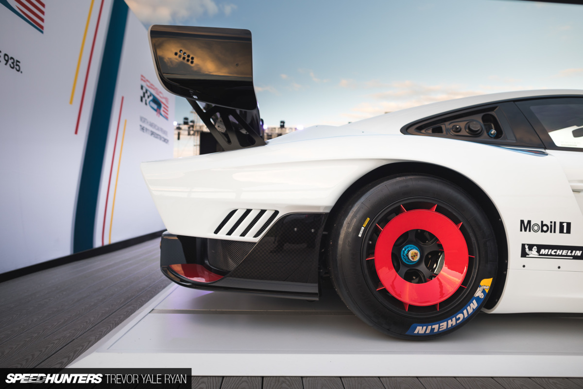 2018-SH_New-Porsche-935-At-Rennsport_Trevor-Ryan-018