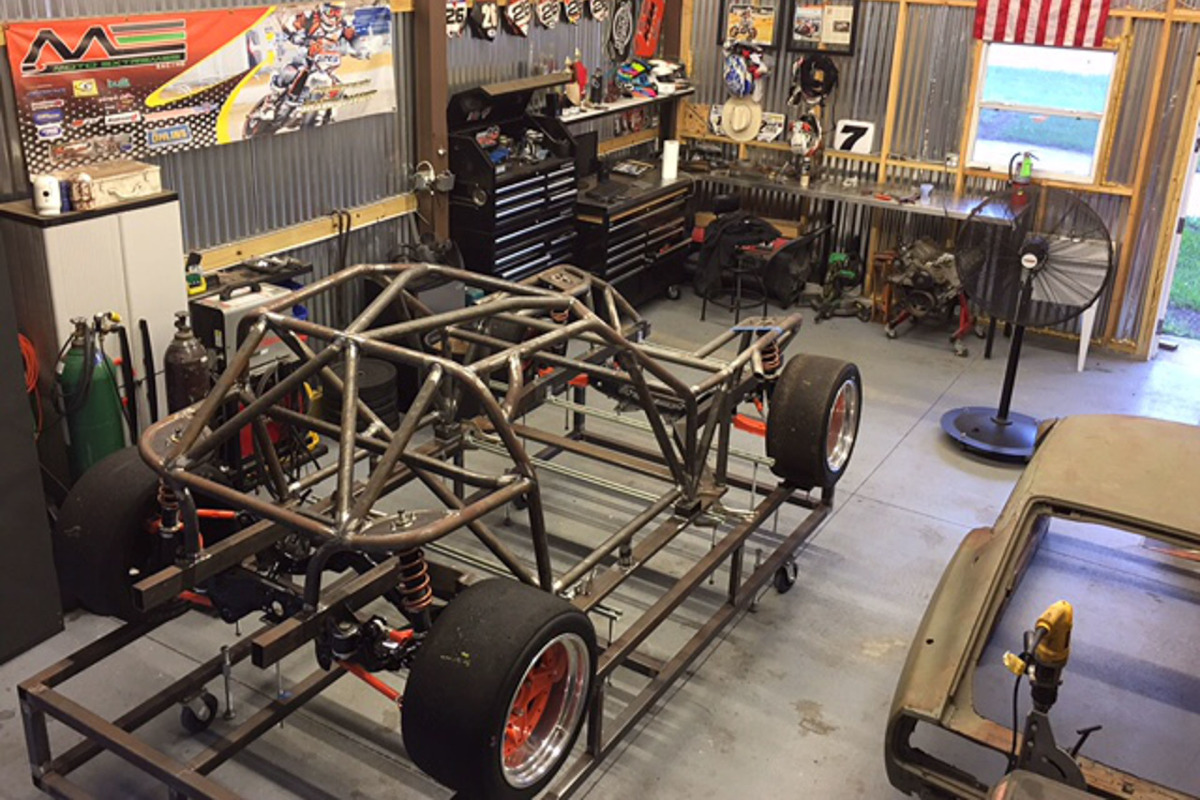 2018-SH_Full-Carbon-240Z-SEMA-Progress_Trevor-Ryan-001_9