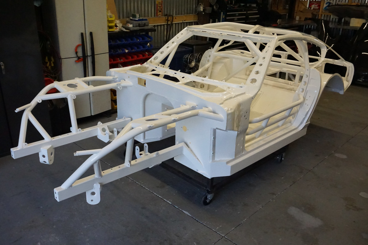 2018-SH_Full-Carbon-240Z-SEMA-Progress_Trevor-Ryan-005_01851