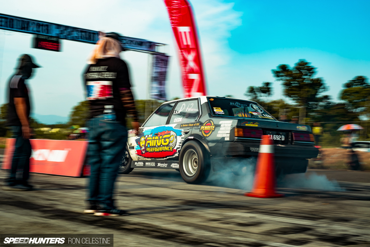 Ron_Celestine_Speedhunters_Tawau_Raretro_drag_burnout