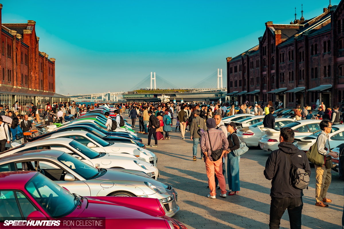 Speedhunters_Ron_Celestine_Porsche_911_Crowd]