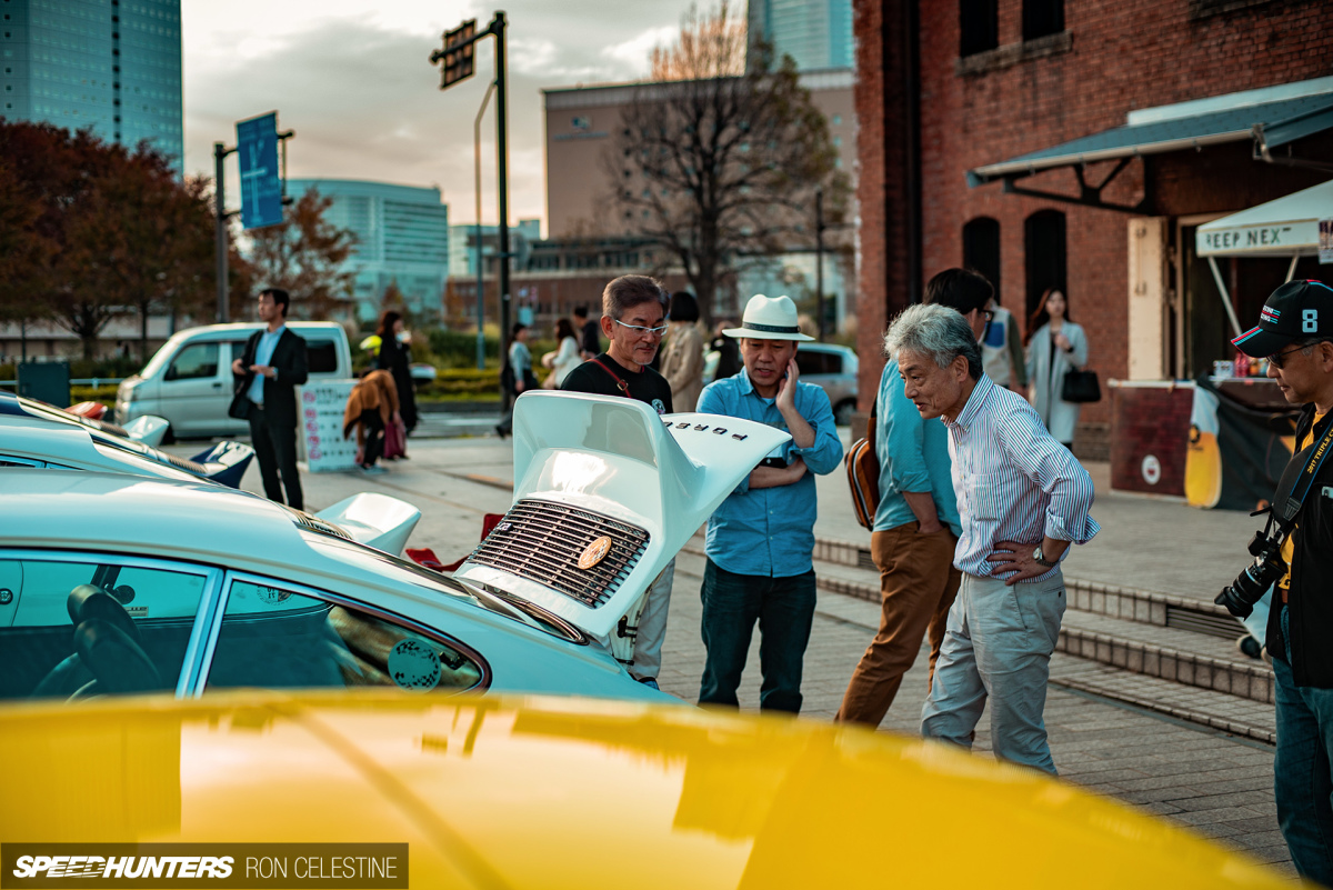 Speedhunters_Ron_Celestine_Porsche_911_Crowd_1