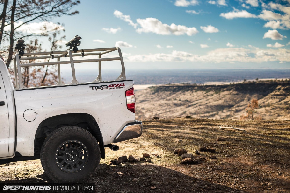 2018-SH_Allyn-Pierce-Toyota-Tundra-The-Pandra-Camp-Fire_Trevor-Ryan-014_0195