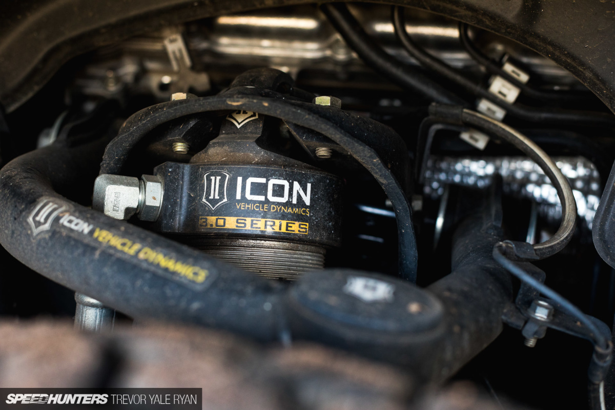 2018-SH_Allyn-Pierce-Toyota-Tundra-The-Pandra-Camp-Fire_Trevor-Ryan-031_0234