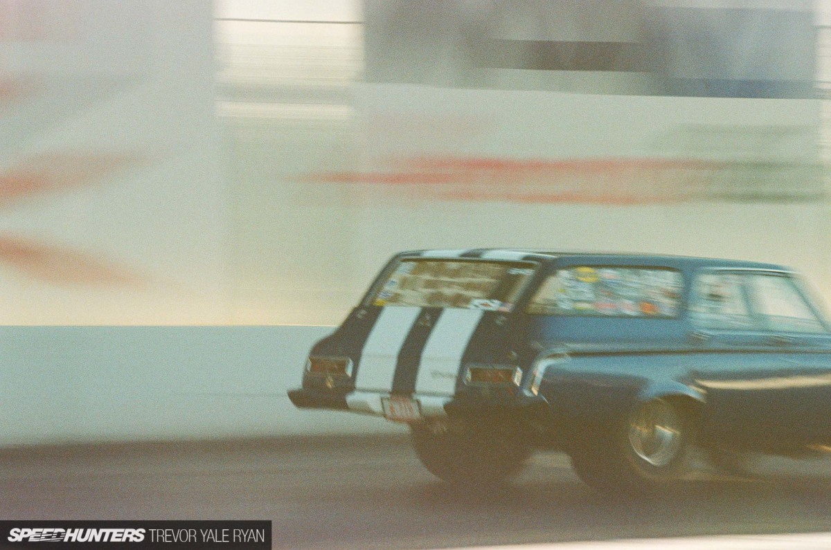 2018-SH_Mooneyes-Christmas-Party-Expired-Film_Trevor-Ryan-007_78580012