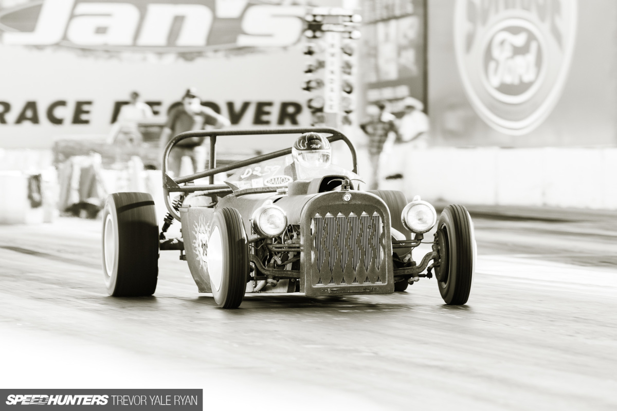 2018-SH_Mooneyes-Xmas-Party-Drags_Trevor-Ryan-022_0972