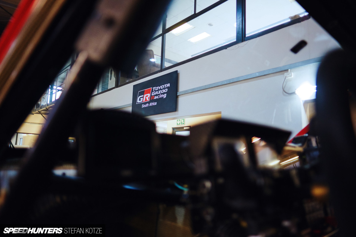 hallspeed-toyota-dakar-stefan-kotze-speedhunters- 110