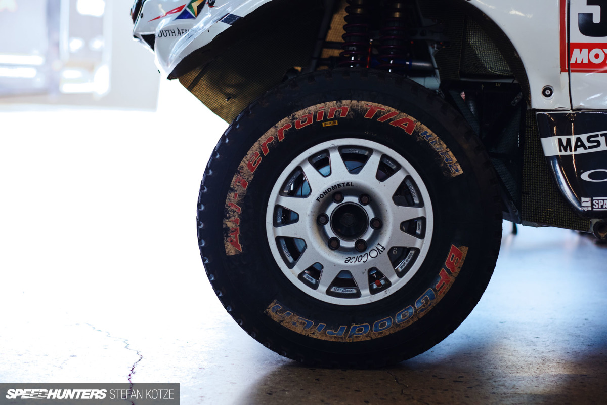 hallspeed-toyota-dakar-stefan-kotze-speedhunters- 007