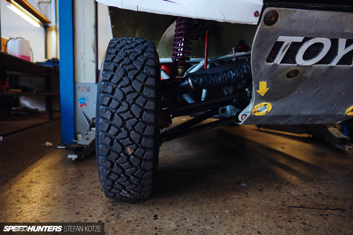 hallspeed-toyota-dakar-stefan-kotze-speedhunters- 048