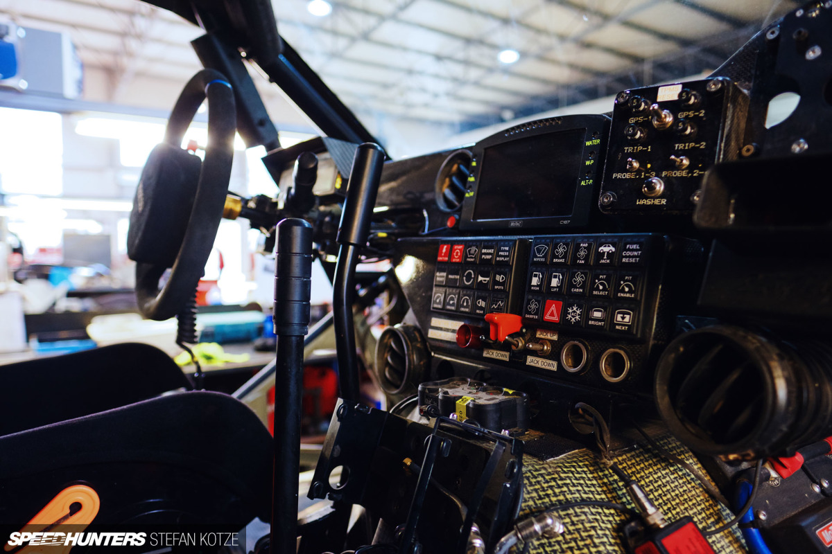 hallspeed-toyota-dakar-stefan-kotze-speedhunters- 124