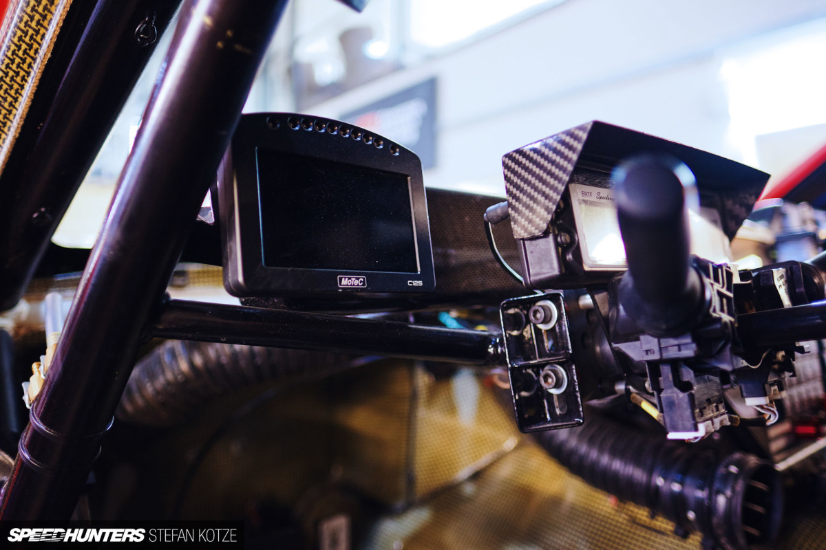 hallspeed-toyota-dakar-stefan-kotze-speedhunters- 111