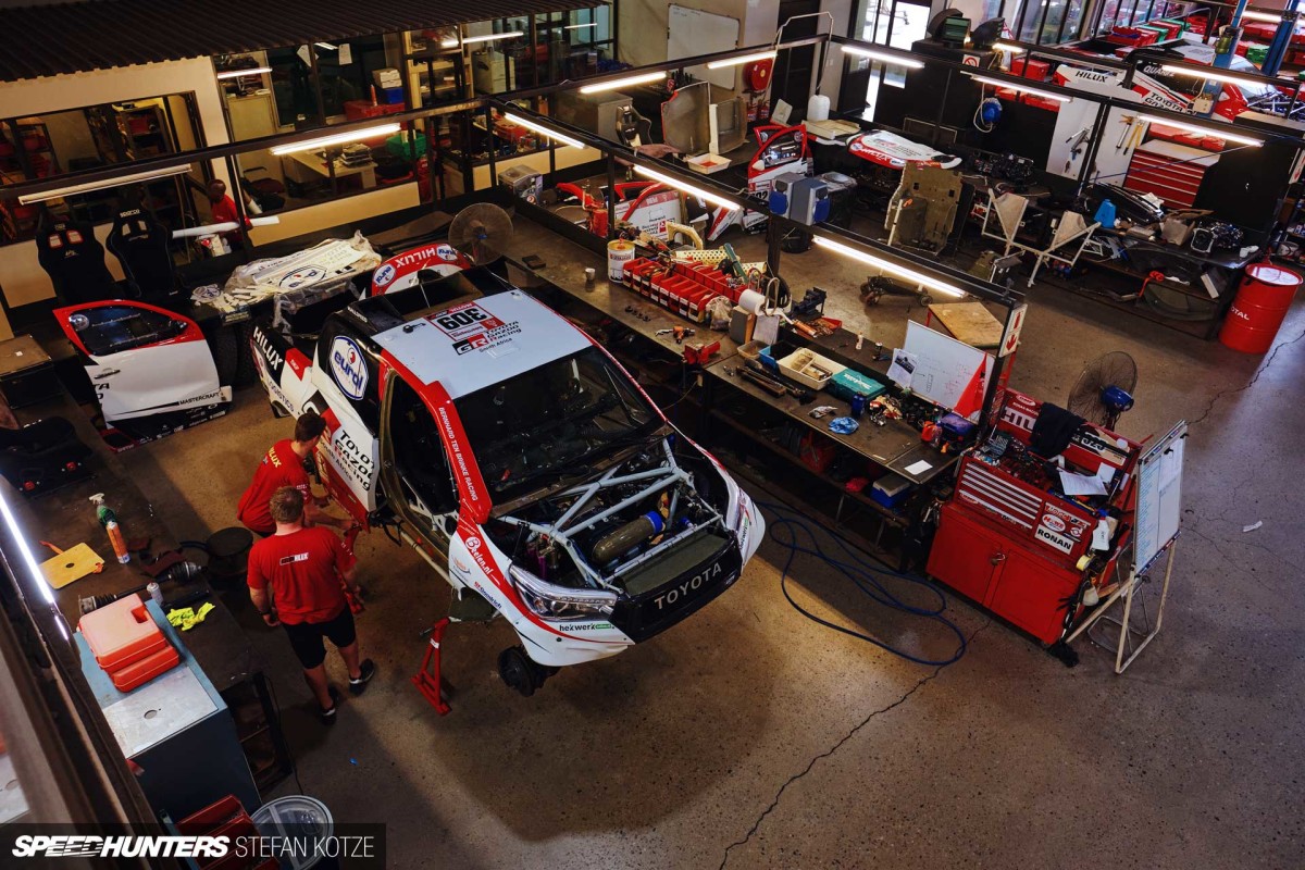 hallspeed-toyota-dakar-stefan-kotze-speedhunters- 099