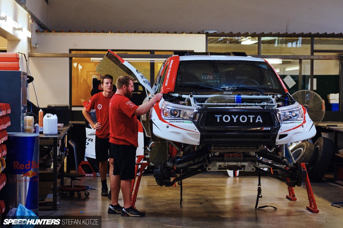 hallspeed-toyota-dakar-stefan-kotze-speedhunters- 128