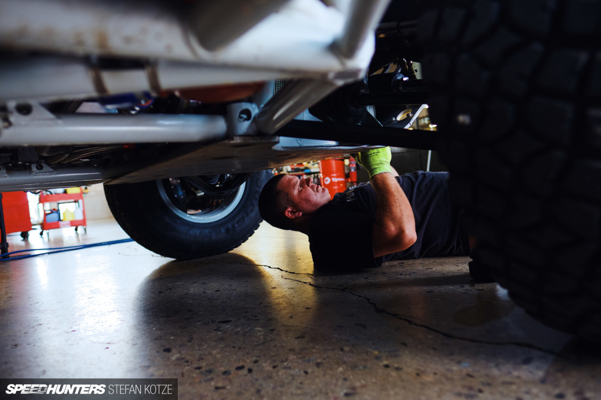 hallspeed-toyota-dakar-stefan-kotze-speedhunters- 044