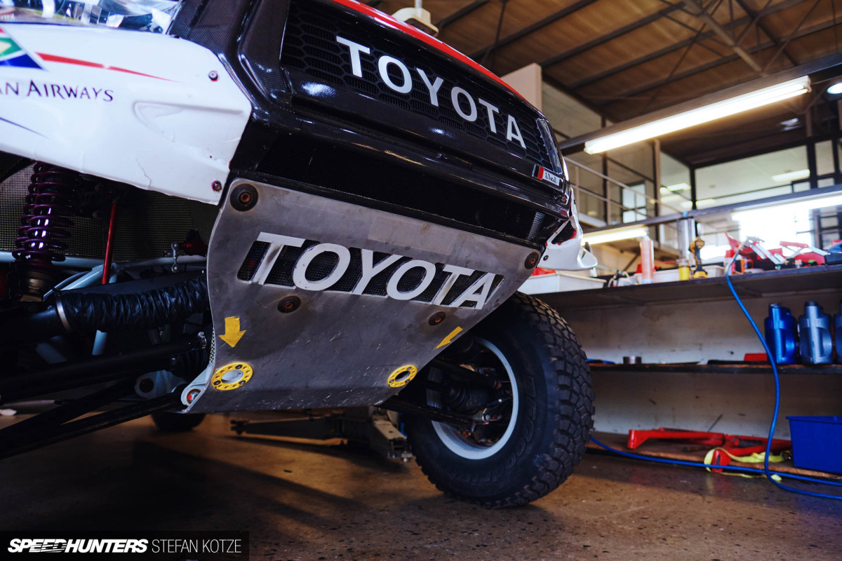 hallspeed-toyota-dakar-stefan-kotze-speedhunters- 049