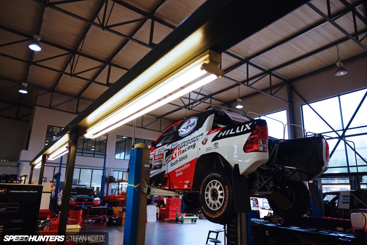 hallspeed-toyota-dakar-stefan-kotze-speedhunters- 083