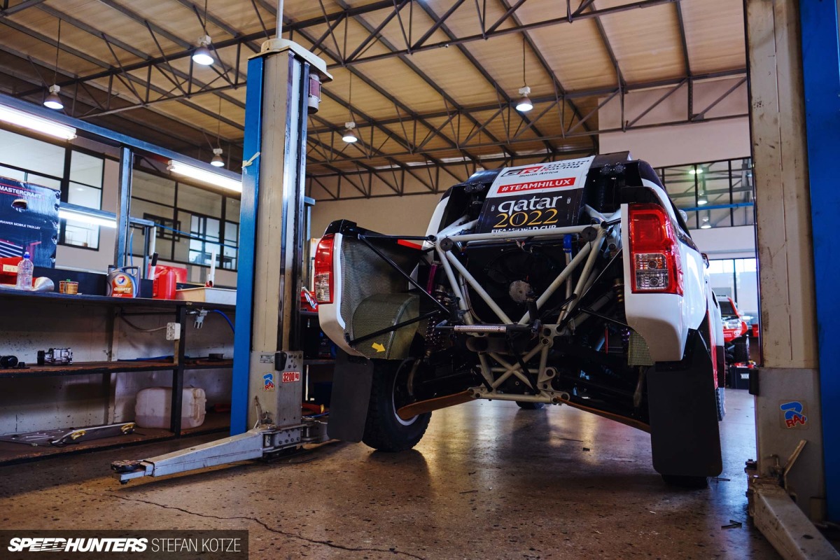 hallspeed-toyota-dakar-stefan-kotze-speedhunters- 033