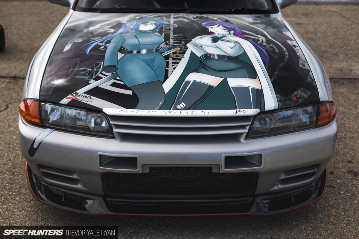 2018-Speedhunters_Itasha-Style-R32-Skyline_Trevor-Ryan-008_3228