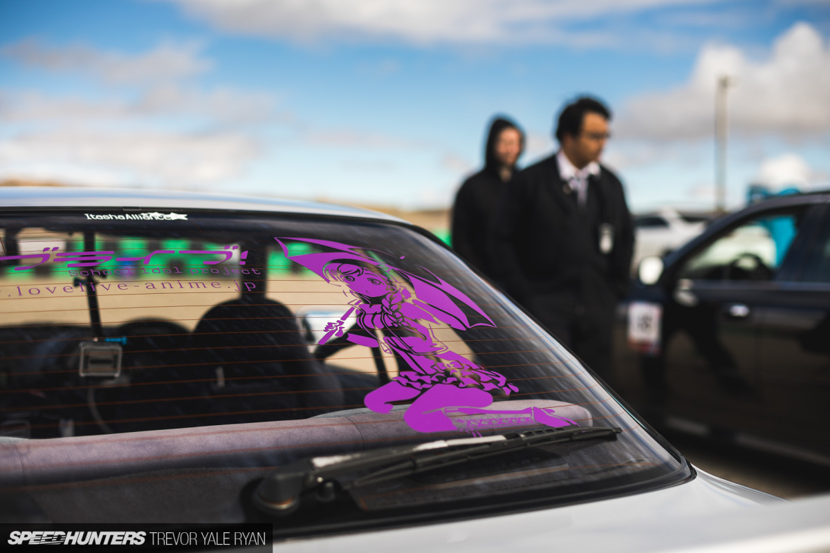 2018-Speedhunters_Itasha-Style-R32-Skyline_Trevor-Ryan-011_3236