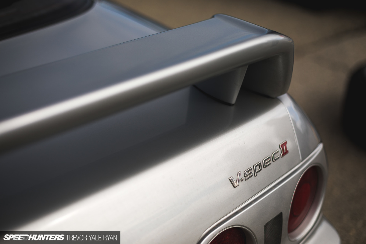 2018-Speedhunters_Itasha-Style-R32-Skyline_Trevor-Ryan-012_3239