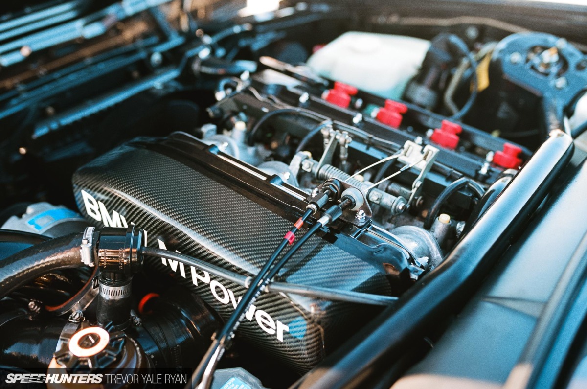 2018-Speedhunters_BMW-E30-M3-Watsonville_Trevor-Ryan-009_74560019