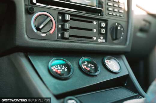 2018-Speedhunters_BMW-E30-M3-Watsonville_Trevor-Ryan-019_74560030