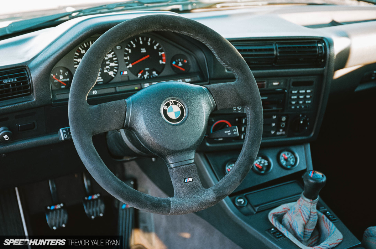 2018-Speedhunters_BMW-E30-M3-Watsonville_Trevor-Ryan-022_74560033