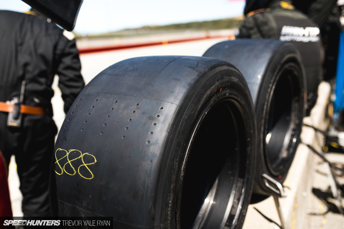 2019-California-8-Hour-Pit-Stops_Trevor-Ryan-Speedhunters_105_8497