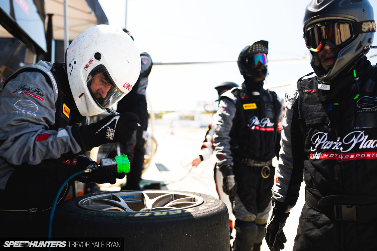 2019-California-8-Hour-Pit-Stops_Trevor-Ryan-Speedhunters_107_8479