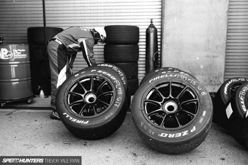 2019-California-8-Hour-Pit-Stops_Trevor-Ryan-Speedhunters_121_8367