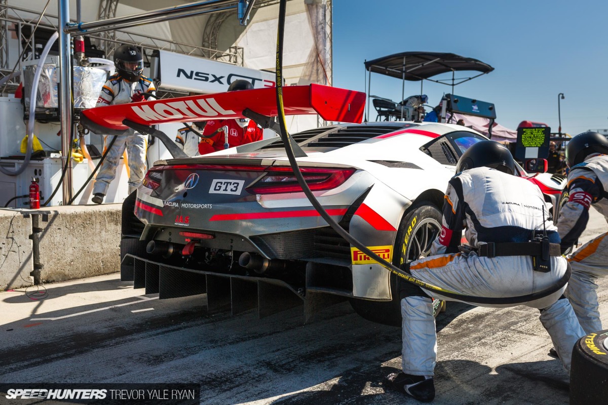 2019-California-8-Hour-Pit-Stops_Trevor-Ryan-Speedhunters_123_3530