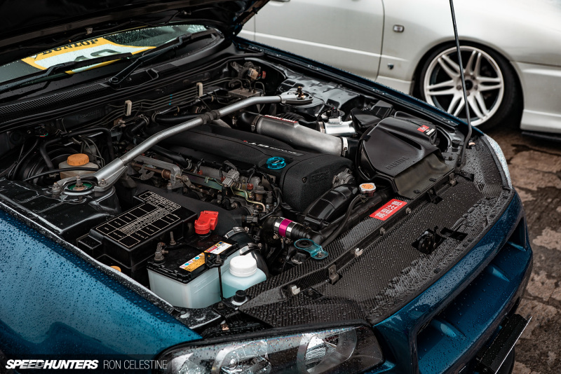 Speedhunters_Ron_Celestine_R34_Nissan_ER34_4Door_EngineBay