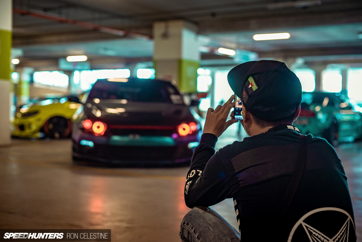 Speedhunters_RonCelestine_RetroHavoc_Youth_Takepicture