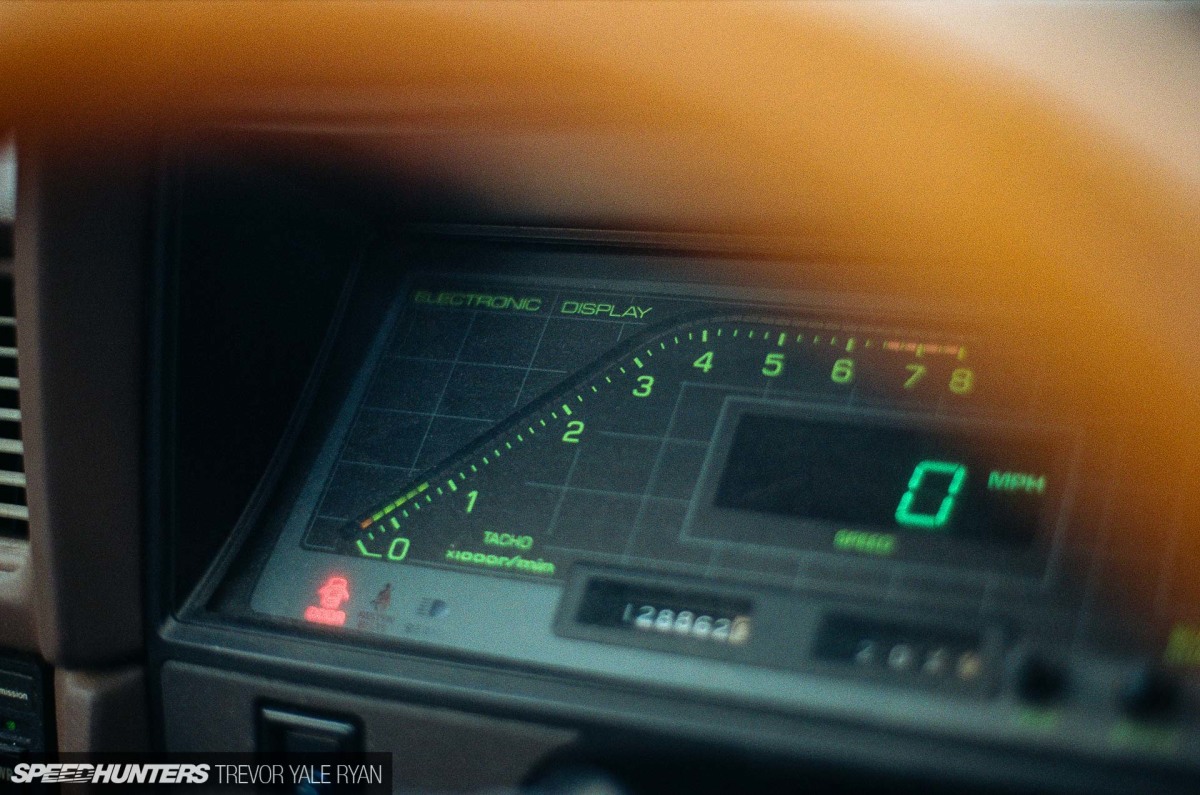 2018-Speedhunters_Kenny-Toyota-X6-Cressida_Trevor-Ryan-047_49000006