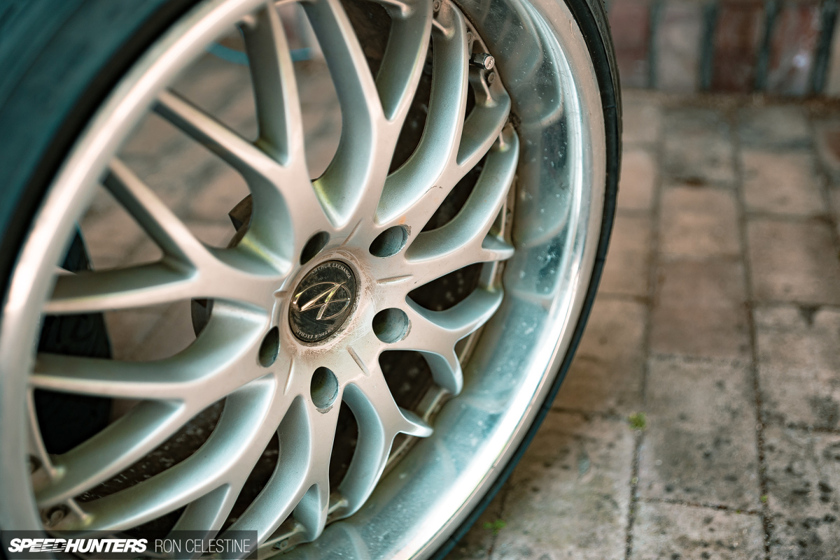 Speedhunters_ProjectRough_ER34_WheelsRebuild_17