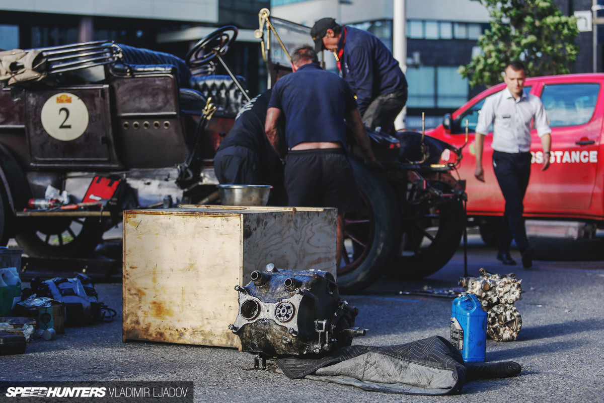 peking-to-paris-2019-tallinn-fixing-by-wheelsbywovka-30