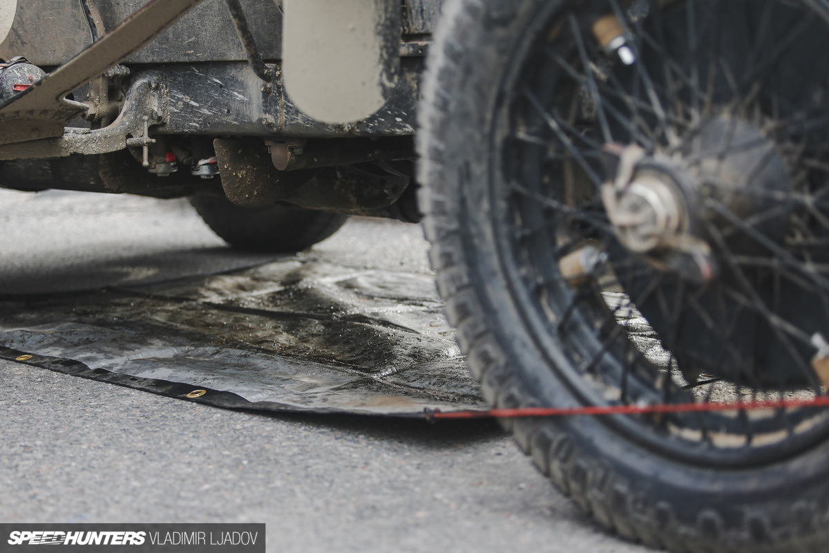 peking-to-paris-2019-tallinn-fixing-by-wheelsbywovka-13