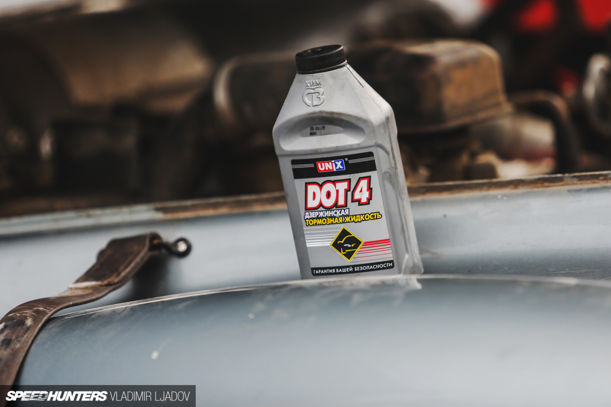 peking-to-paris-2019-tallinn-fixing-by-wheelsbywovka-15