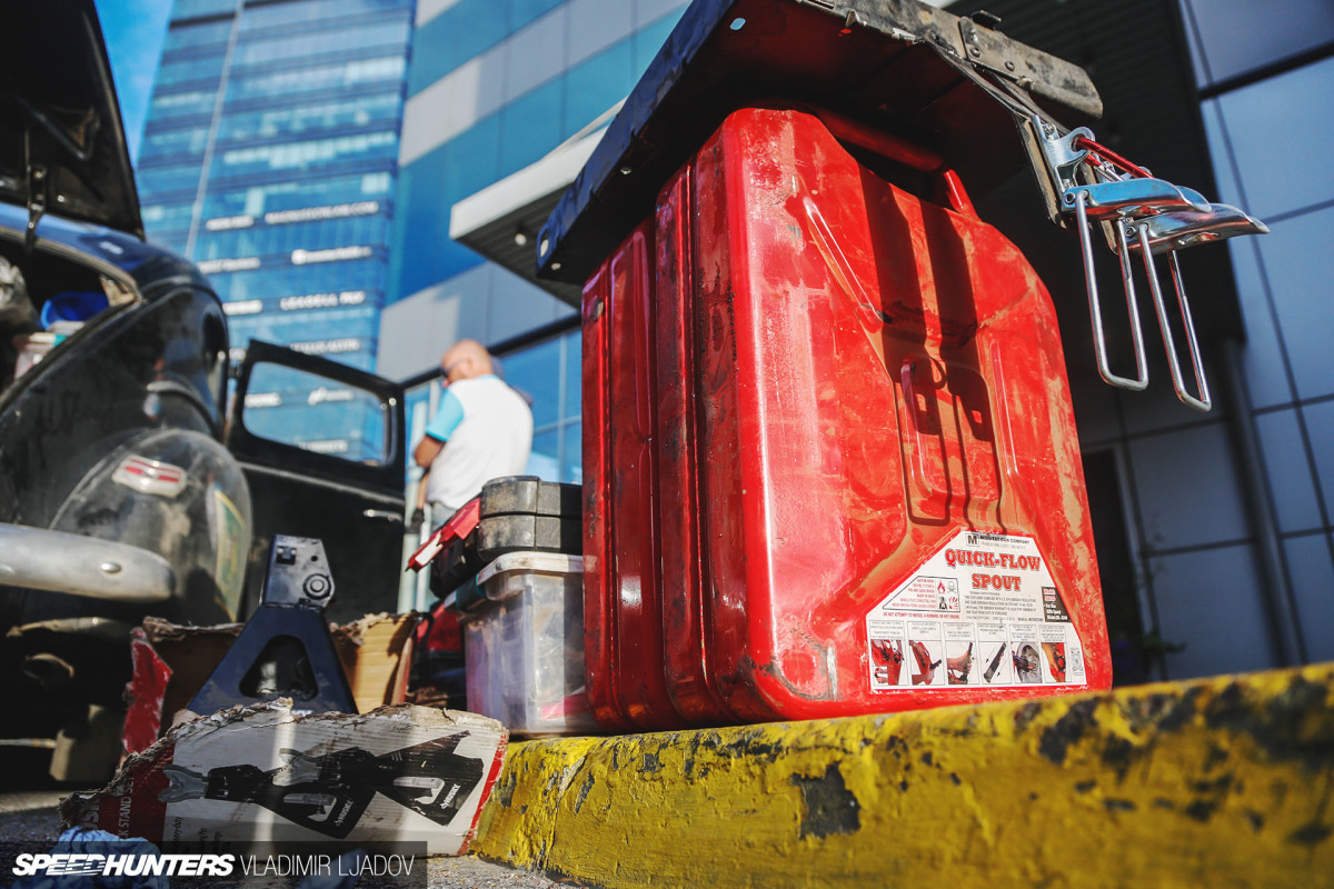 peking-to-paris-2019-tallinn-fixing-by-wheelsbywovka-57