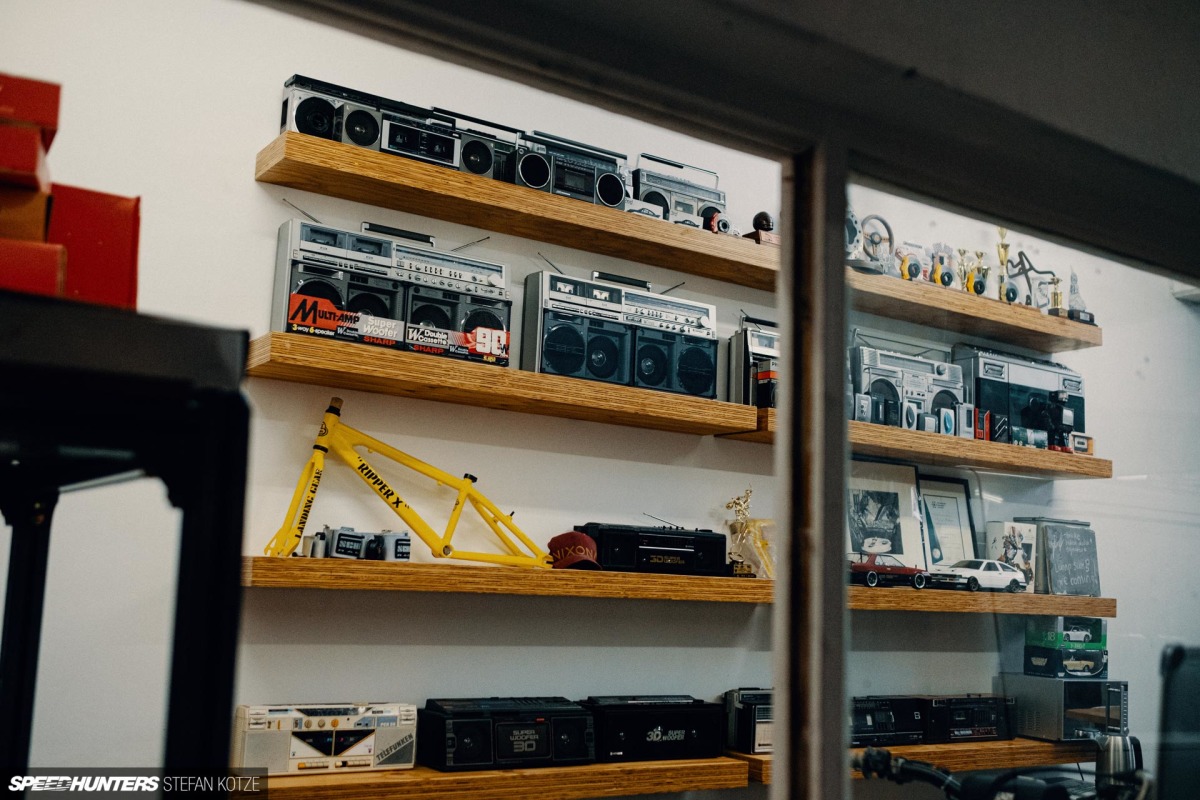 speedhunters-stefan-kotze-garage-kiu-005