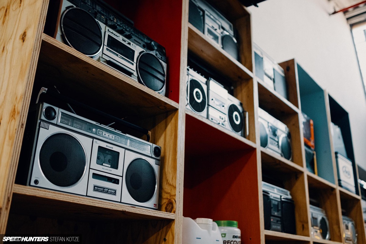 speedhunters-stefan-kotze-garage-kiu-021