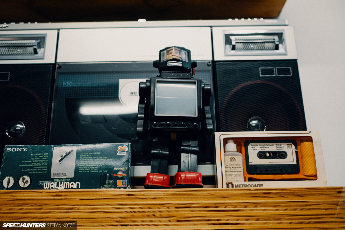 speedhunters-stefan-kotze-garage-kiu-028