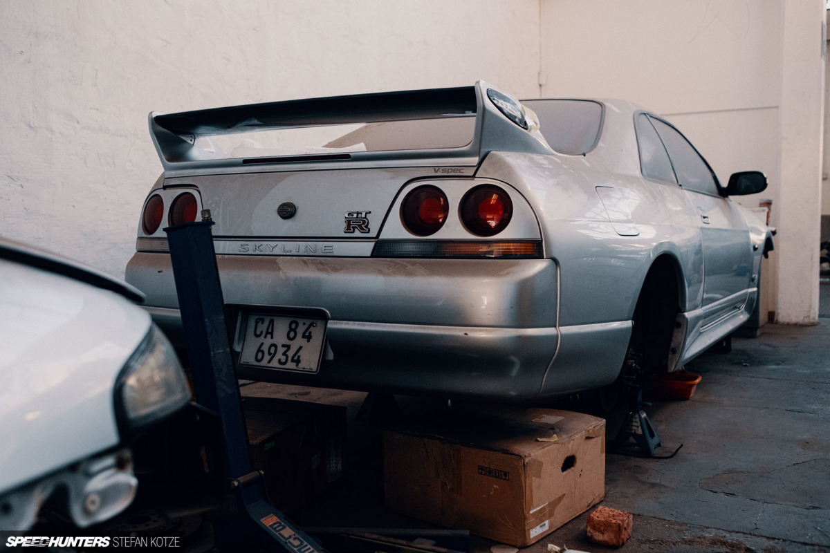 speedhunters-stefan-kotze-garage-kiu-109