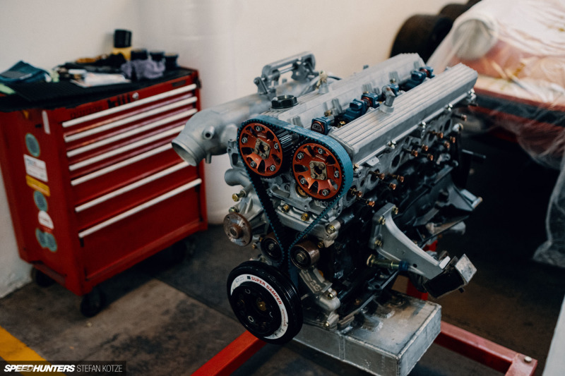 speedhunters-stefan-kotze-garage-kiu-054