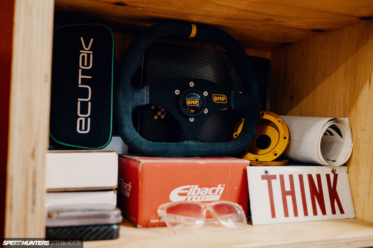 speedhunters-stefan-kotze-garage-kiu-030