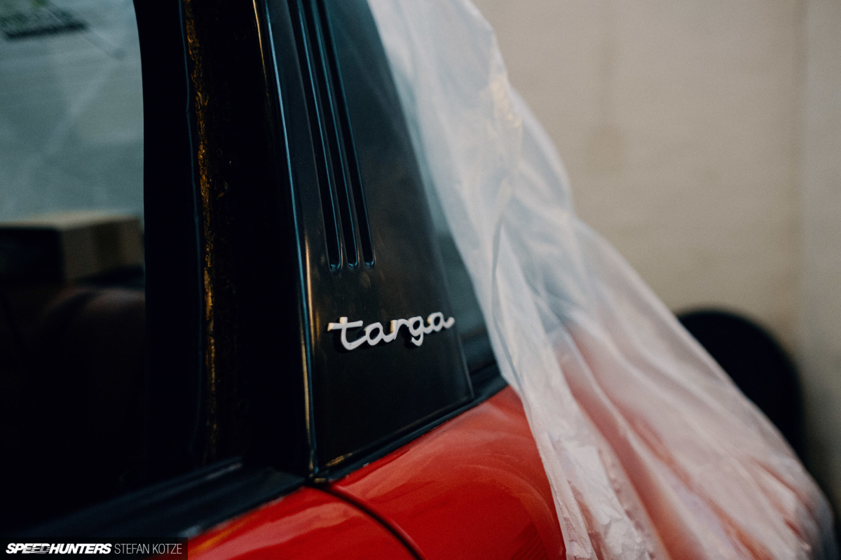 speedhunters-stefan-kotze-garage-kiu-060